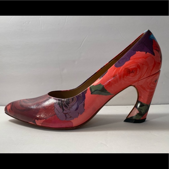 Sold! - Picture 2 of 10